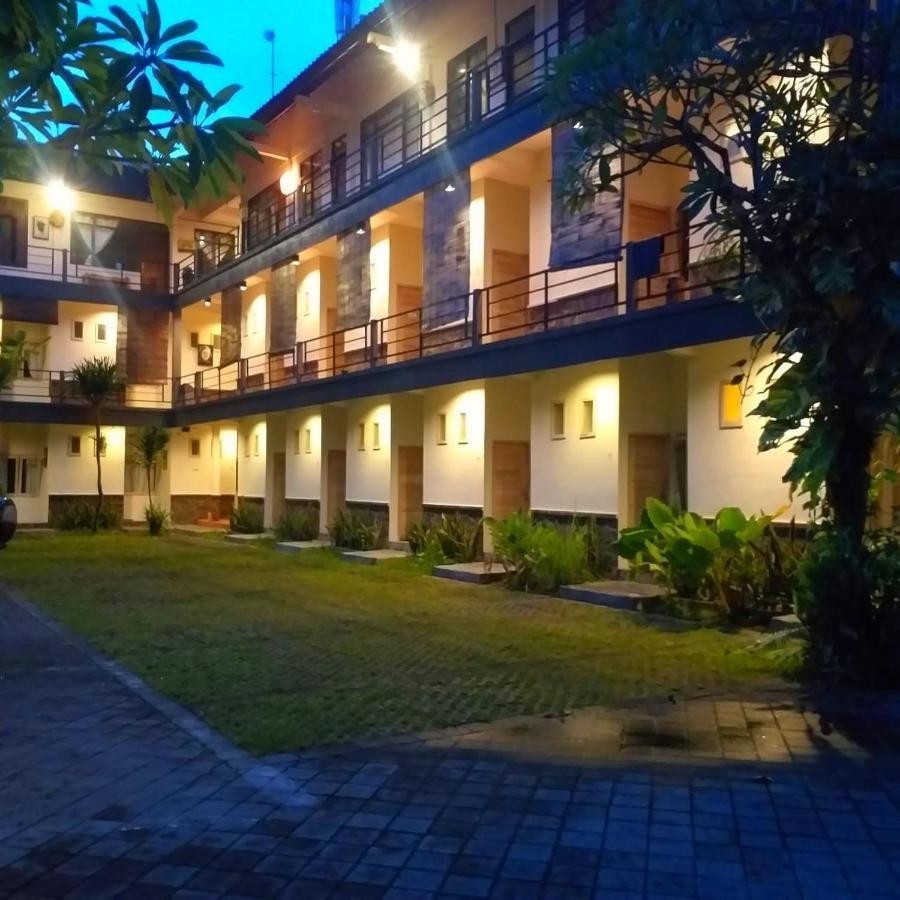 Urbanview Hotel Wayan Mansion Denpasar Eksteriør bilde